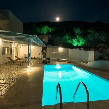 Paros Nereids Villa *